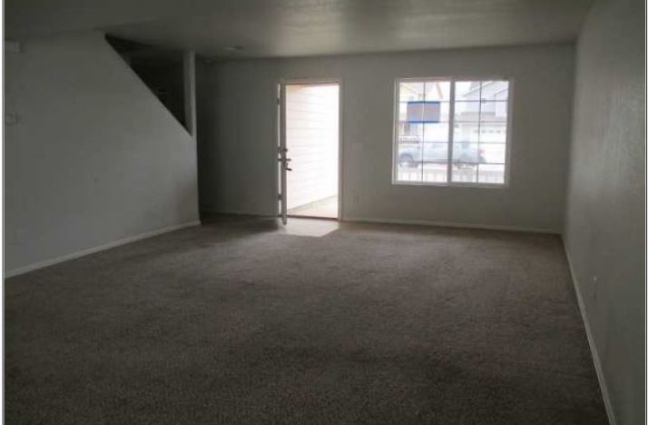 2227 Meadowlark Ln, Pueblo, CO 81008