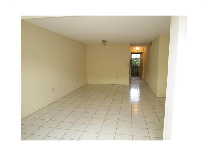 8477 SW 137 AV # 8477, Miami, FL 33183