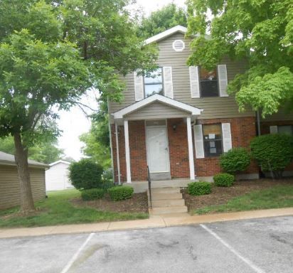 1900 High Sun Dr Unit #4, Florissant, MO 63031