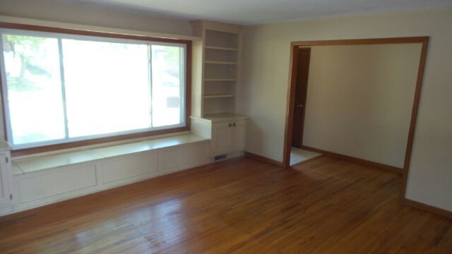 9212 Wyandotte St, Kansas City, MO 64114