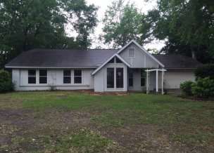 1413 Diller Road, Ocean Springs, MS 39564