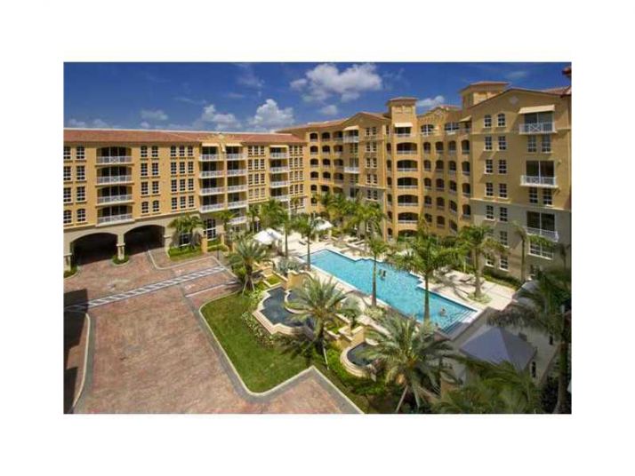 3001 NE 185 ST # 212, Miami, FL 33180