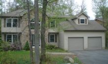 7703 Black Foot Ln Tobyhanna, PA 18466