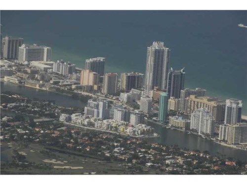 6103 AQUA AV # 705, Miami Beach, FL 33141