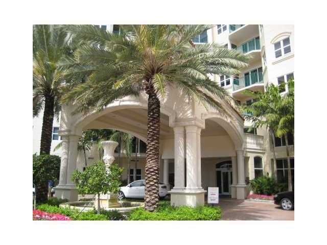19900 E COUNTRY CLUB DR # 216, Miami, FL 33180