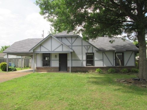 10074 Stephenson Ln, Olive Branch, MS 38654