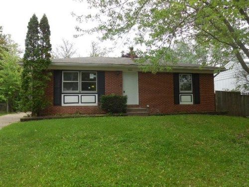 6221 N Scott St, Davenport, IA 52806