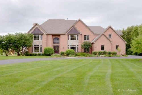 4511 Carlisle Drive, Crystal Lake, IL 60012