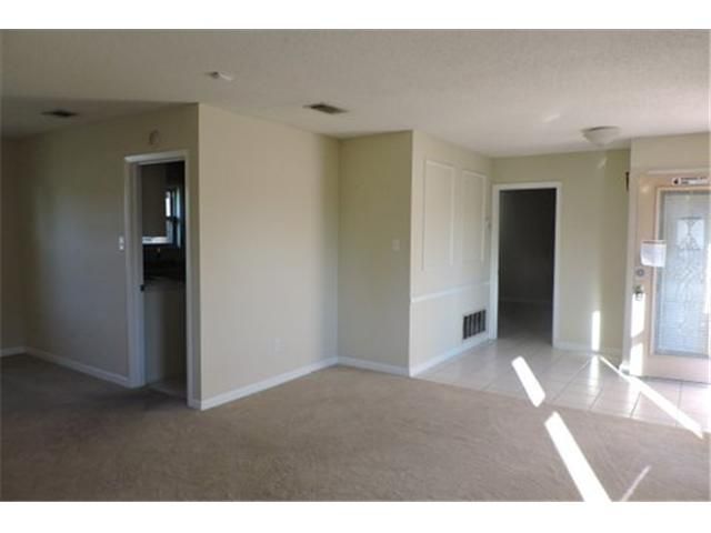 325 Glenmeade Ct, Gretna, LA 70056