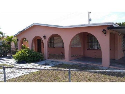 990 W 37 ST, Hialeah, FL 33012