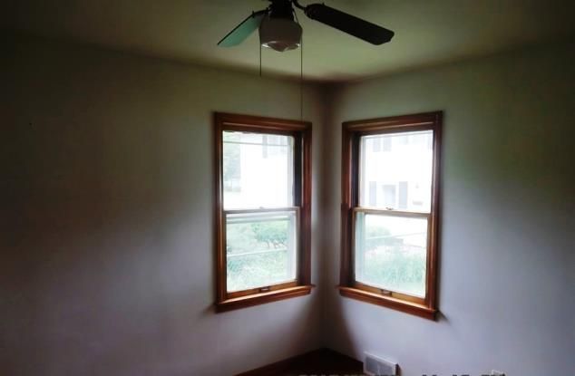 985 S. 8th Ave, Kankakee, IL 60901