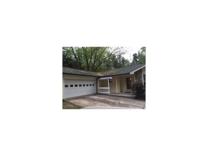 1555 Kon Tiki Lane, Jonesboro, GA 30236