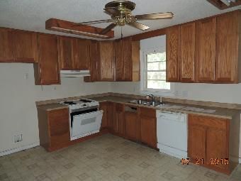 208 Rusty Rd, Warner Robins, GA 31088