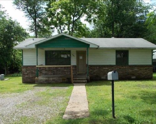 704 Waverly Rd, Mountain Home, AR 72653