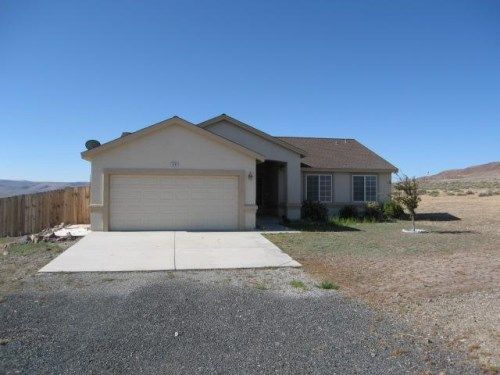 1465 Cooney Dr, Silver Springs, NV 89429