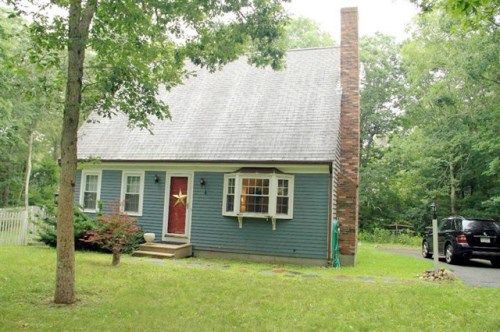 45 Blackthorn PA, Forestdale, MA 02644