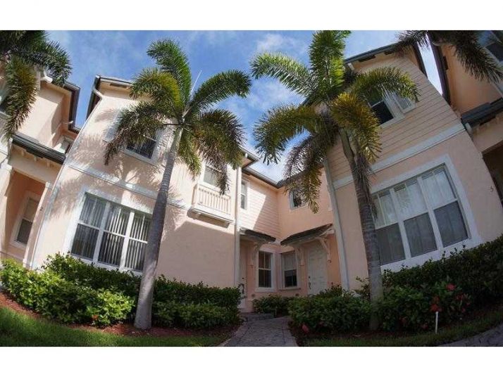 2884 SE 2 DR # 3, Homestead, FL 33033