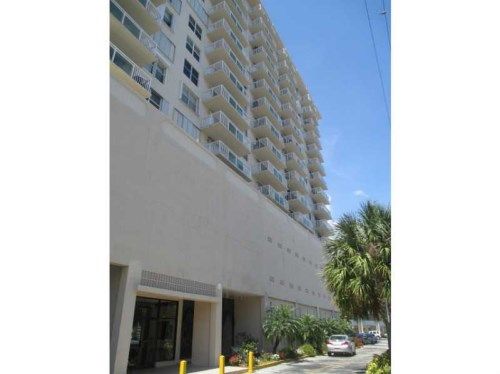 437 GOLDEN ISLES DR # 11B, Hallandale, FL 33009