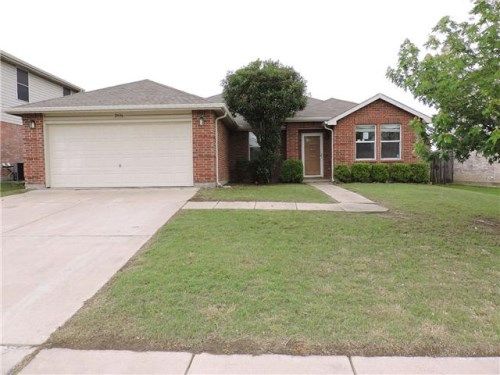 2036 Hopi Trl, Grand Prairie, TX 75052