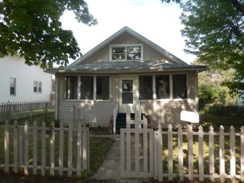 411 54th St, Moline, IL 61265