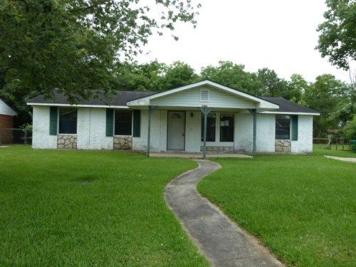 5006 Friar Tuck Ave, Pascagoula, MS 39581