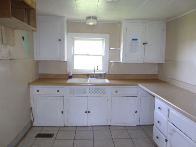 10060 Clark Rd, Hillsdale, MI 49242