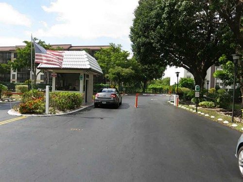 5860 NW 44 ST # 302, Fort Lauderdale, FL 33319