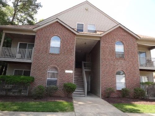 614 Mary Robert Ln #206, Newport News, VA 23608