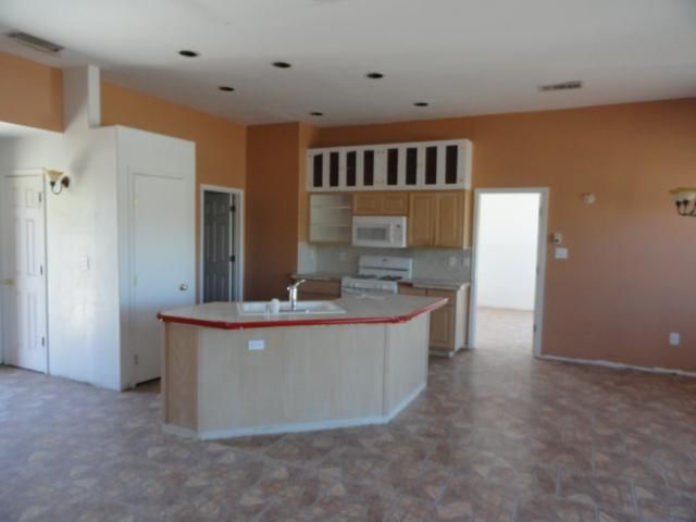 4732 Sioux Dr NE, Rio Rancho, NM 87144