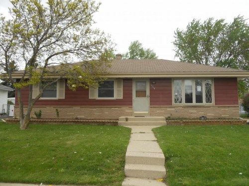 2234 W Lindenwood Ave, Oak Creek, WI 53154