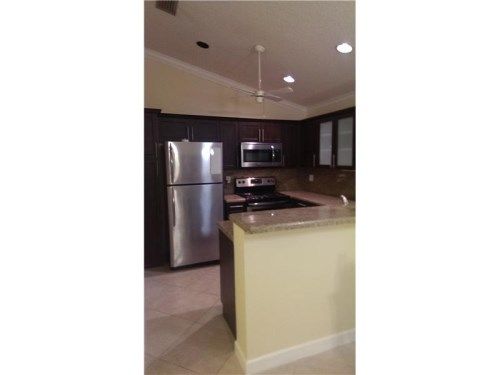 211 95TH TE # 202, Hollywood, FL 33025