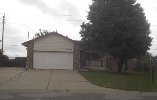 10802 W Blake Cir, Wichita, KS 67209