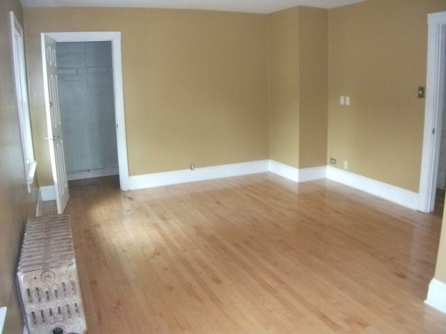 929 North Ave, Waukegan, IL 60085