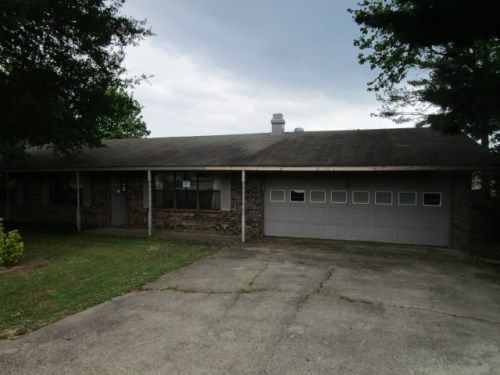 3702 Angelus St, Paragould, AR 72450