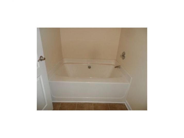 6858 Amethyst Avenue, Rex, GA 30273