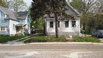 610 E Oakland Ave, Bloomington, IL 61701