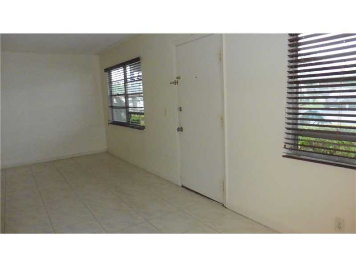 300 SW 134 WY # 102E, Hollywood, FL 33027