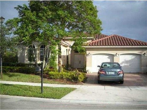 3805 SW 167 TE, Hollywood, FL 33027