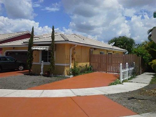 13661 SW 28 TE, Miami, FL 33175