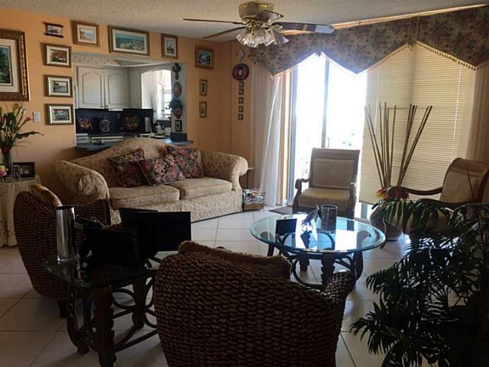 137 GOLDEN ISLES DR # 1601, Hallandale, FL 33009