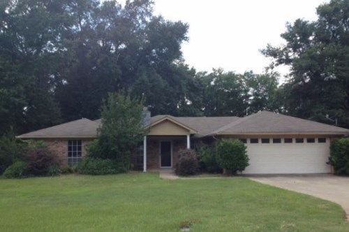 809 N White Oak Rd, White Oak, TX 75693