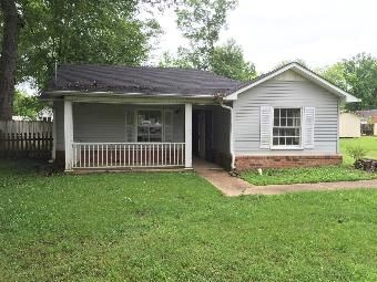 320 Hill Ave, Henderson, TN 38340