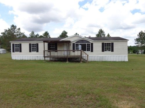 19 Jay Bird Ln, Ray City, GA 31645