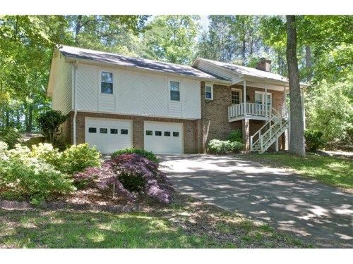 335 Hill Crest Circle, Woodstock, GA 30188