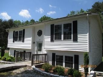 1015 Luke St, King, NC 27021