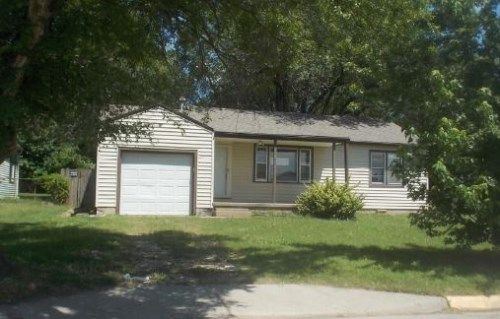 1402 Helen St, Augusta, KS 67010