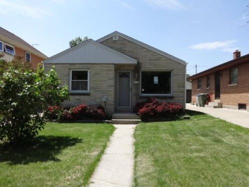 4529 S Taylor Ave, Milwaukee, WI 53207