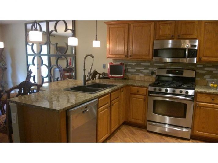 142 Stoneforest Drive, Woodstock, GA 30189