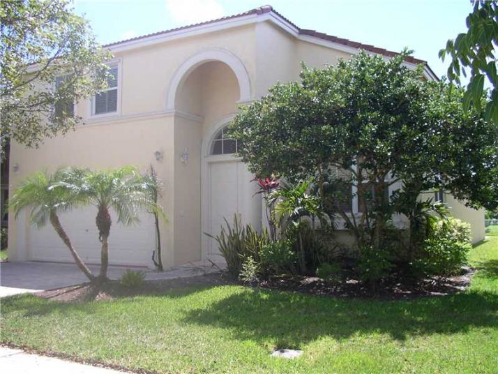 5253 SW 157 LN, Hollywood, FL 33027