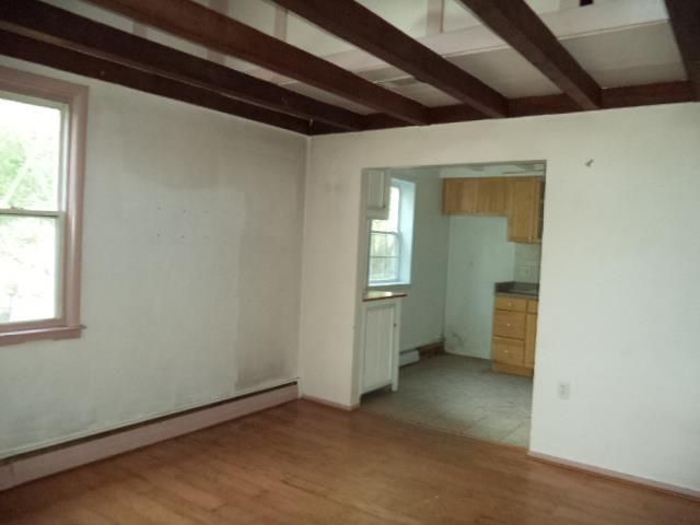 7402 2nd Ave, Sykesville, MD 21784